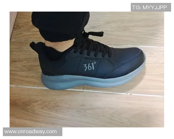 2025年最新足球球星运动鞋价格一览表及款式推荐