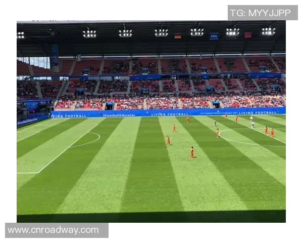 足球球星早读：解锁足坛动态、球员心路与赛事前瞻的全方位指南